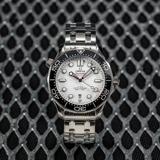OMEGA Seamaster Diver 300M 42mm - White on Bracelet